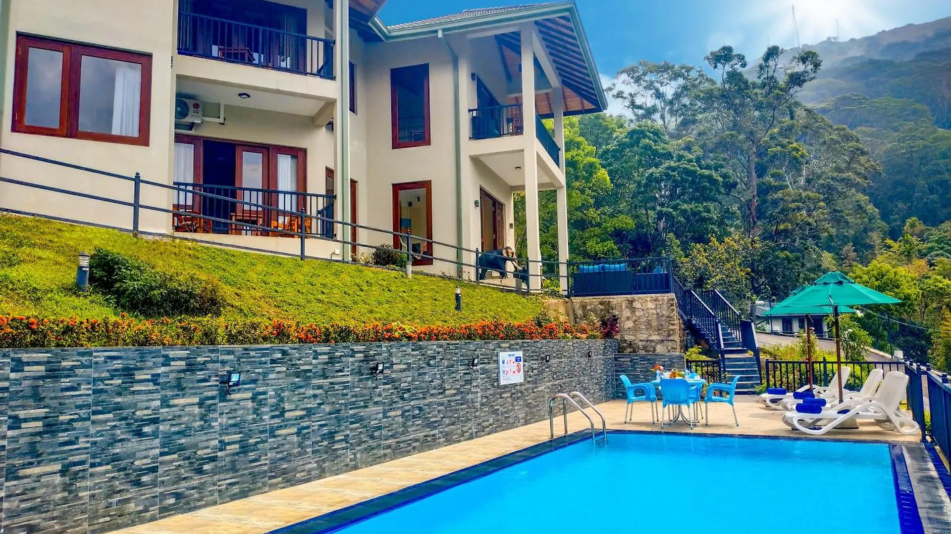 Grand Hills Kandy Hotel